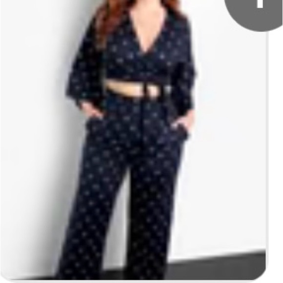 Black and white TWO PIECE SET wrap top and wide leg pants - Picture 2 of 3